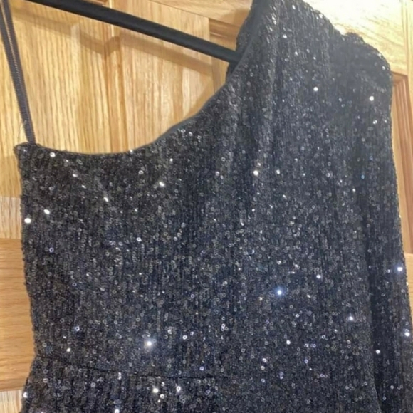 Rebecca Vallance Mona One Sleeve Dress - Picture 12 of 15